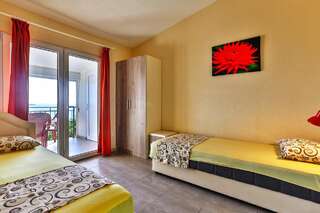 Апартаменты Apartments Venezia Сутоморе Апартаменты-студио с видом на море-4