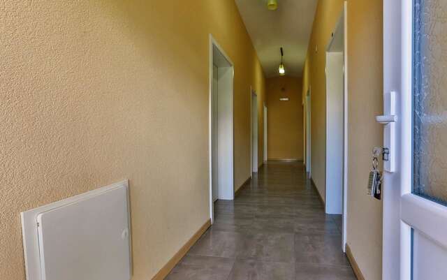 Апартаменты Apartments Venezia Сутоморе-24